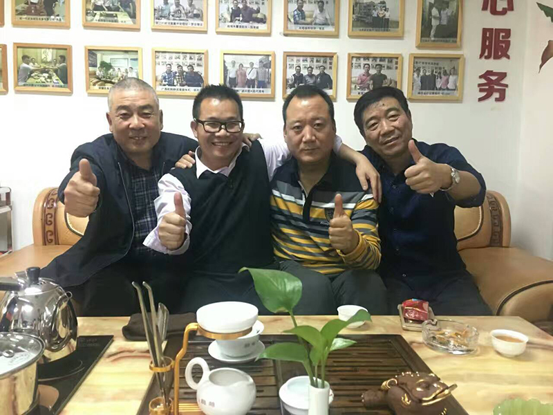 陜西的李總，羅教授，方局長到中鑄機械訂購