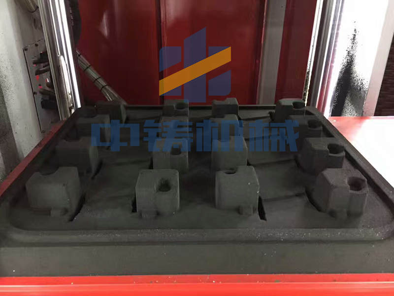 新型鑄造設(shè)備，鑄鐵造型機，注鋁造型機，全自動鑄造設(shè)備