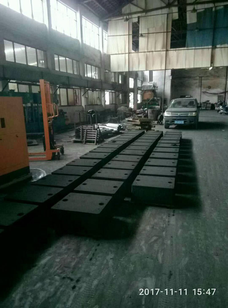 中鑄鑄造造型機壓實造型后的砂型圖片